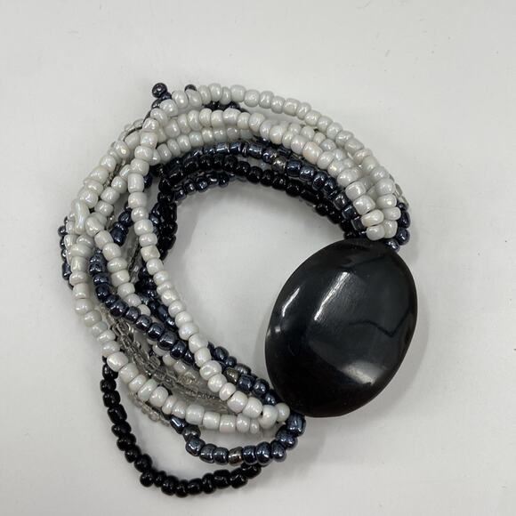 Black and white beaded multi strand stretchy bracelet - Picture 5 of 7